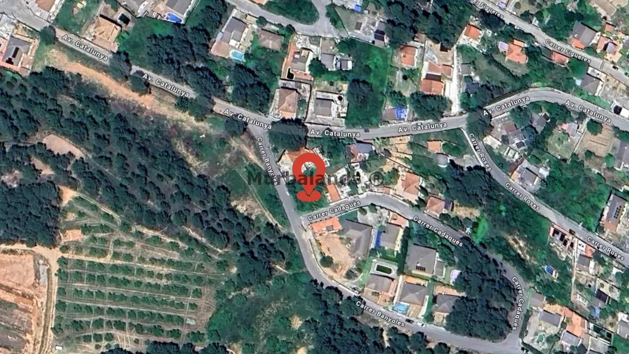 Foto de un terreno o una obra parada para mostrar en el detalle del inmueble