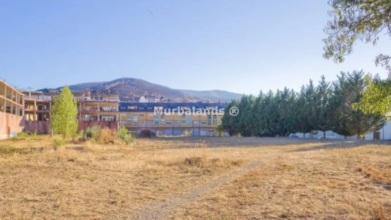 Foto de un terreno o una obra parada para mostrar en el detalle del inmueble