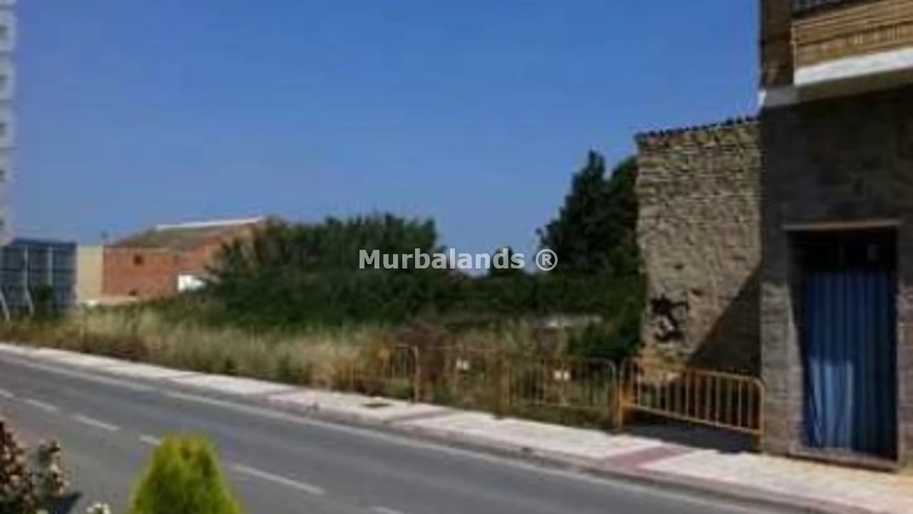 Foto de un terreno o una obra parada para mostrar en el detalle del inmueble