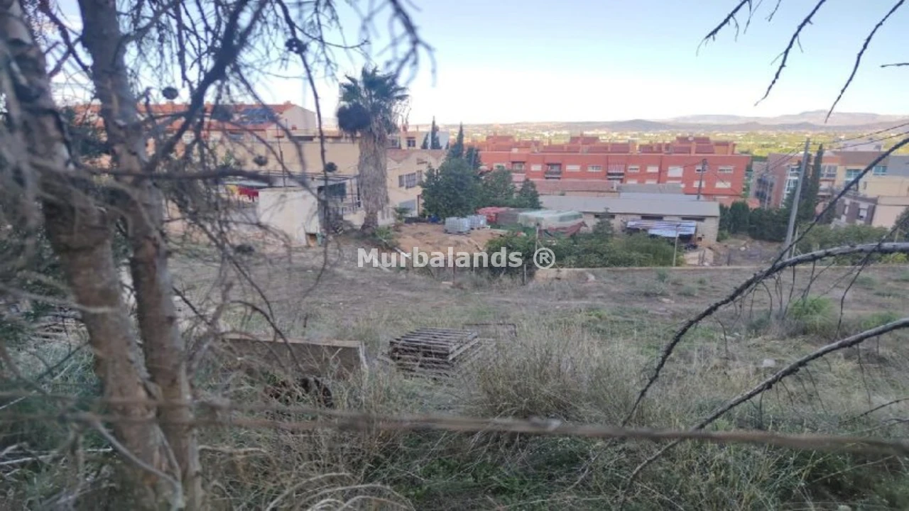 Foto de un terreno o una obra parada para mostrar en el detalle del inmueble