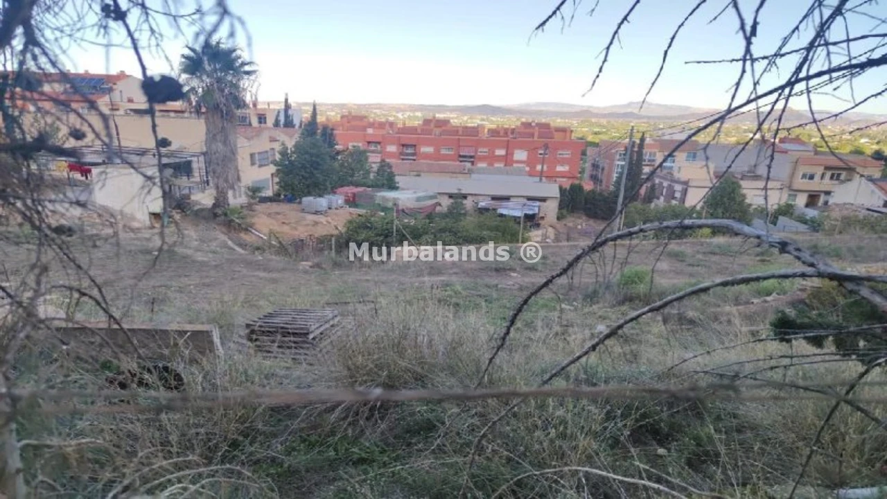 Foto de un terreno o una obra parada para mostrar en el detalle del inmueble