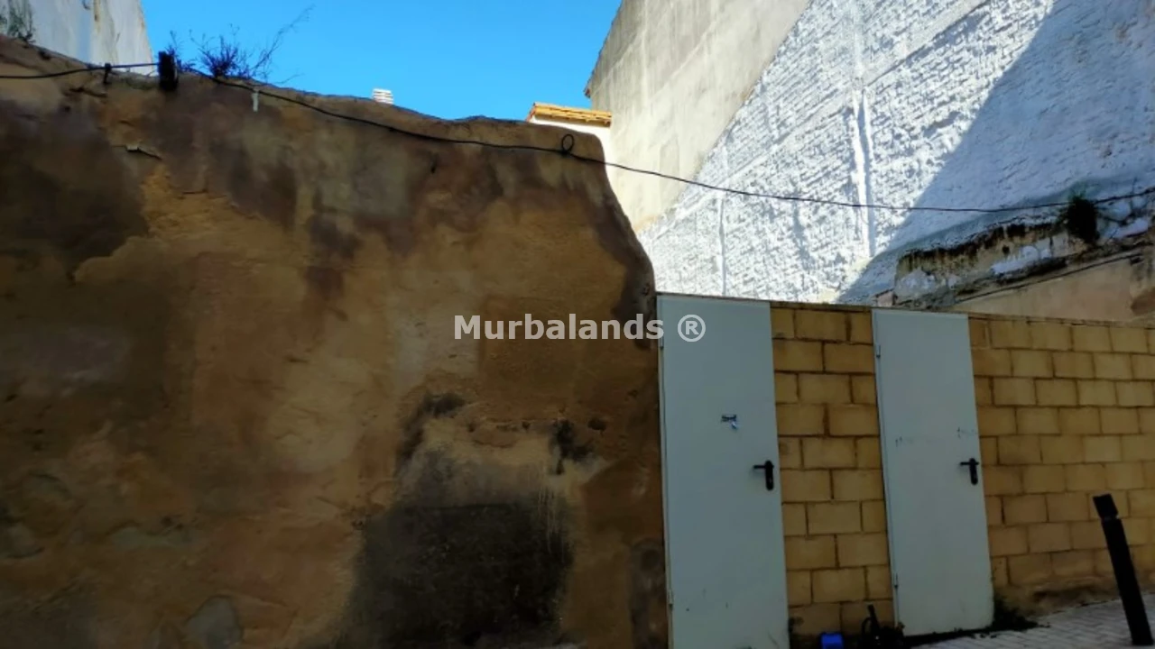 Foto de un terreno o una obra parada para mostrar en el detalle del inmueble