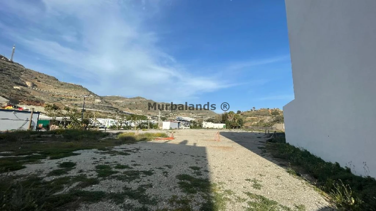 Foto de un terreno o una obra parada para mostrar en el detalle del inmueble