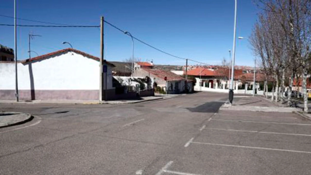 Foto de un terreno o una obra parada para mostrar en el detalle del inmueble