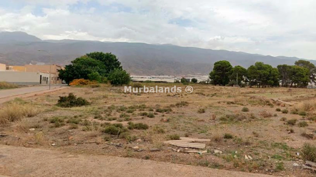 Foto de un terreno o una obra parada para mostrar en el detalle del inmueble