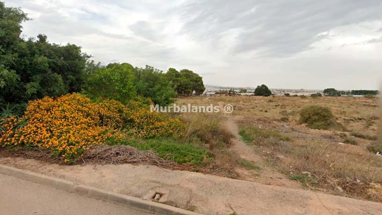 Foto de un terreno o una obra parada para mostrar en el detalle del inmueble