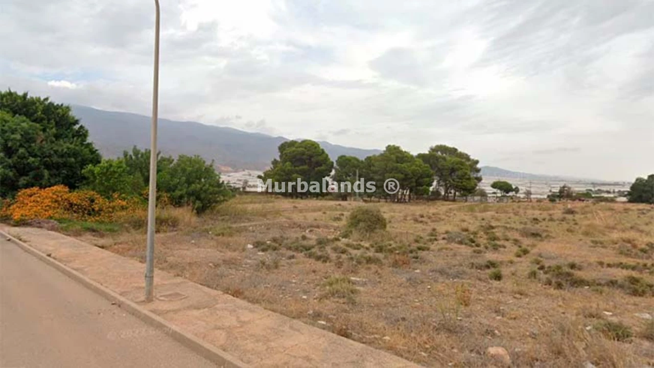Foto de un terreno o una obra parada para mostrar en el detalle del inmueble