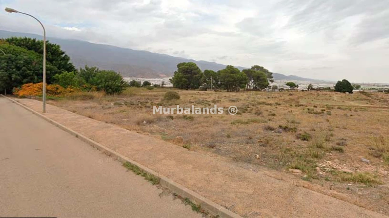 Foto de un terreno o una obra parada para mostrar en el detalle del inmueble
