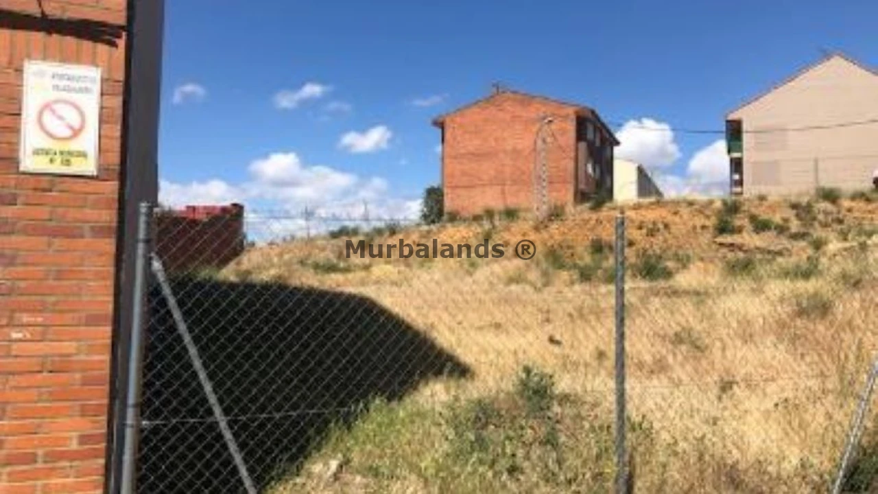 Foto de un terreno o una obra parada para mostrar en el detalle del inmueble