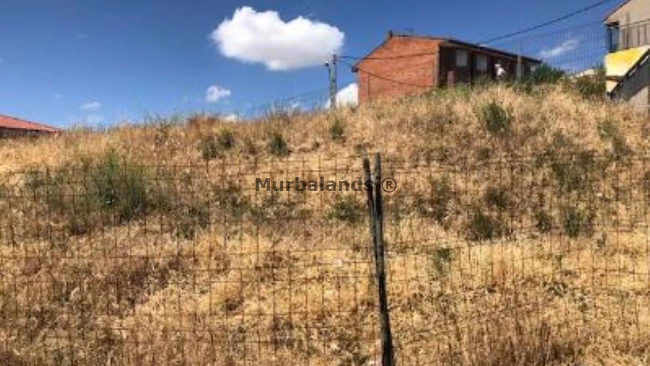 Foto de un terreno o una obra parada para mostrar en el detalle del inmueble