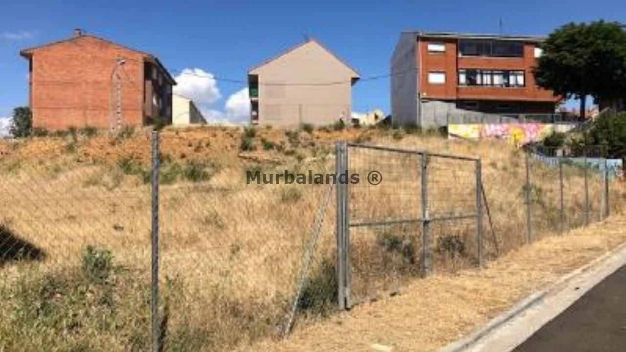 Foto de un terreno o una obra parada para mostrar en el detalle del inmueble