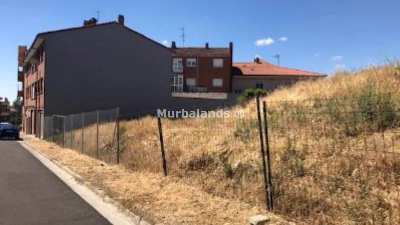 Foto de un terreno o una obra parada para mostrar en el detalle del inmueble