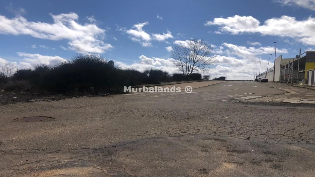 Foto de un terreno o una obra parada para mostrar en el detalle del inmueble