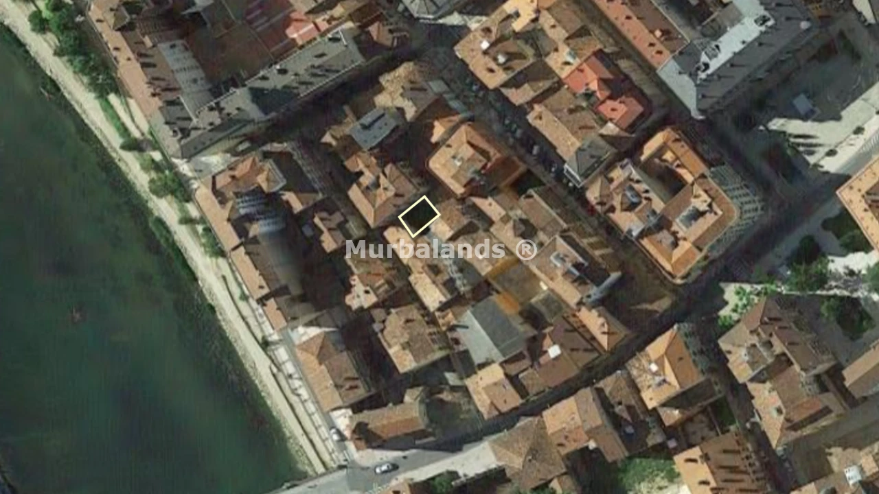 Foto de un terreno o una obra parada para mostrar en el detalle del inmueble