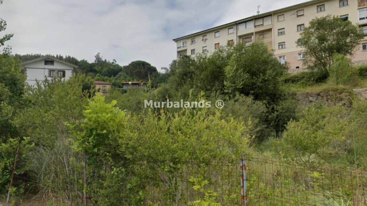 Terreno destacado