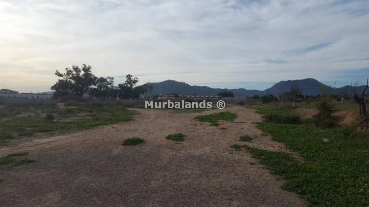Foto de un terreno o una obra parada para mostrar en el detalle del inmueble