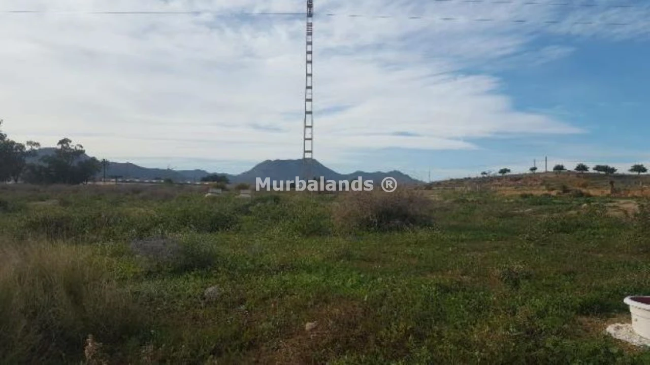 Foto de un terreno o una obra parada para mostrar en el detalle del inmueble