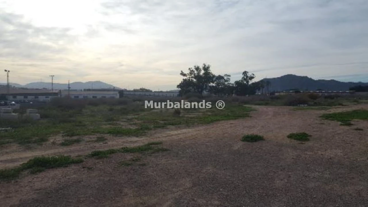 Foto de un terreno o una obra parada para mostrar en el detalle del inmueble