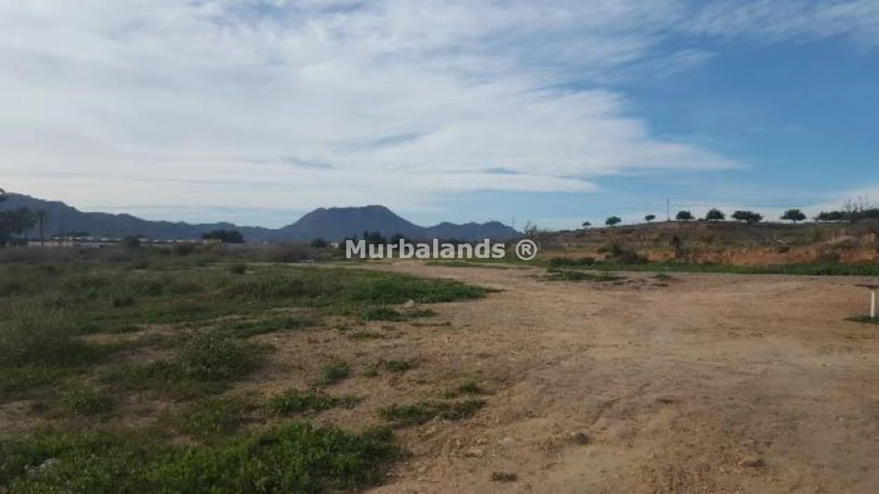 Foto de un terreno o una obra parada para mostrar en el detalle del inmueble