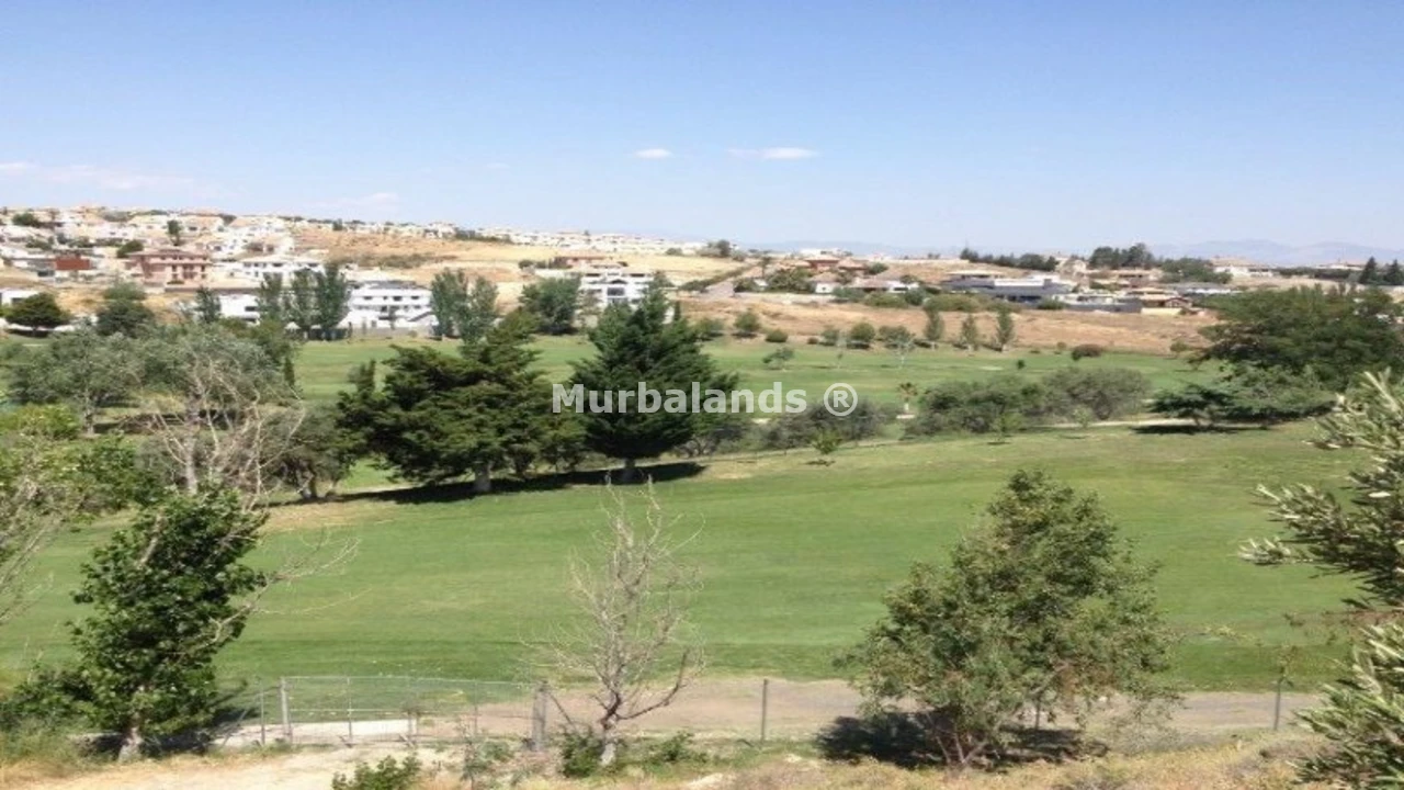 Foto de un terreno o una obra parada para mostrar en el detalle del inmueble