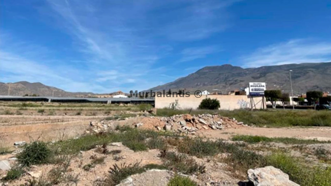 Foto de un terreno o una obra parada para mostrar en el detalle del inmueble