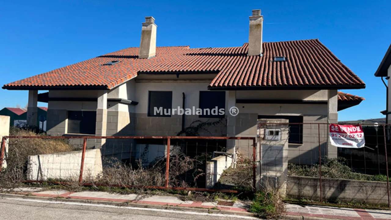 Foto de un terreno o una obra parada para mostrar en el detalle del inmueble