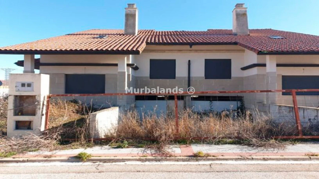 Foto de un terreno o una obra parada para mostrar en el detalle del inmueble