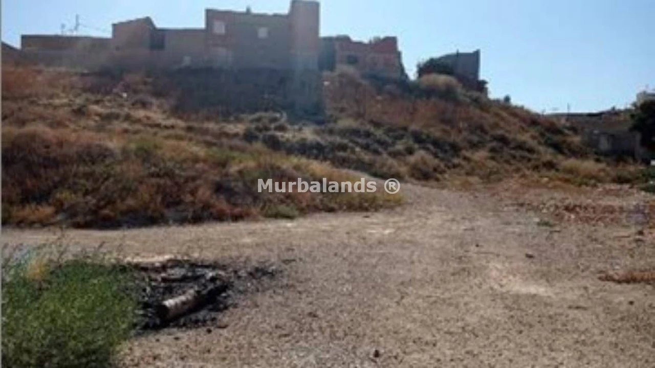 Foto de un terreno o una obra parada para mostrar en el detalle del inmueble