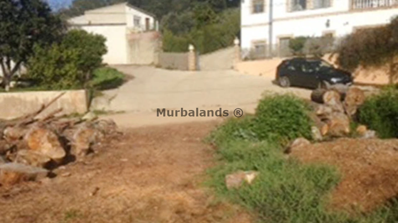 Foto de un terreno o una obra parada para mostrar en el detalle del inmueble