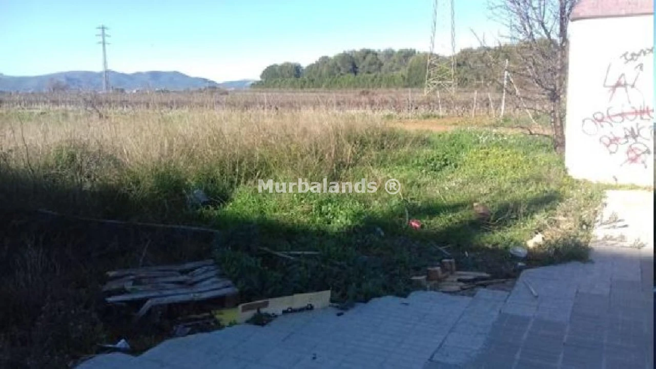 Foto de un terreno o una obra parada para mostrar en el detalle del inmueble