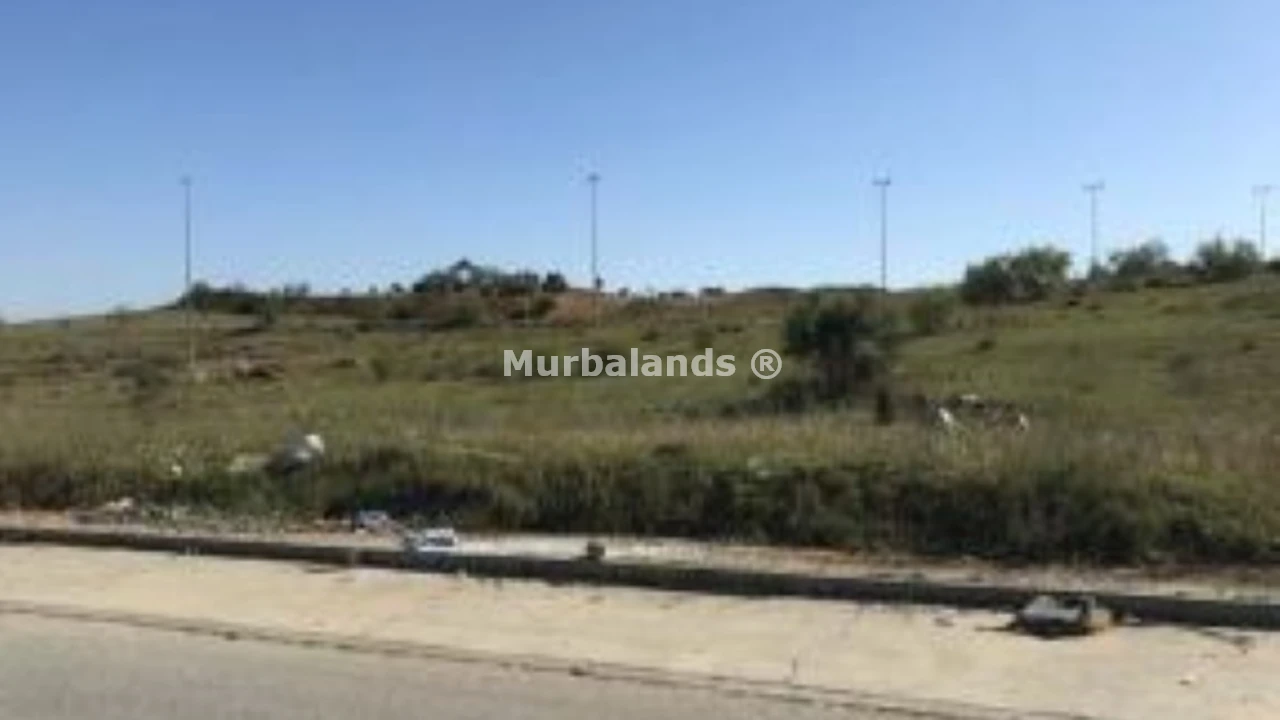 Foto de un terreno o una obra parada para mostrar en el detalle del inmueble