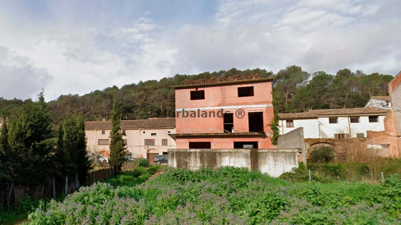 Foto de un terreno o una obra parada para mostrar en el detalle del inmueble