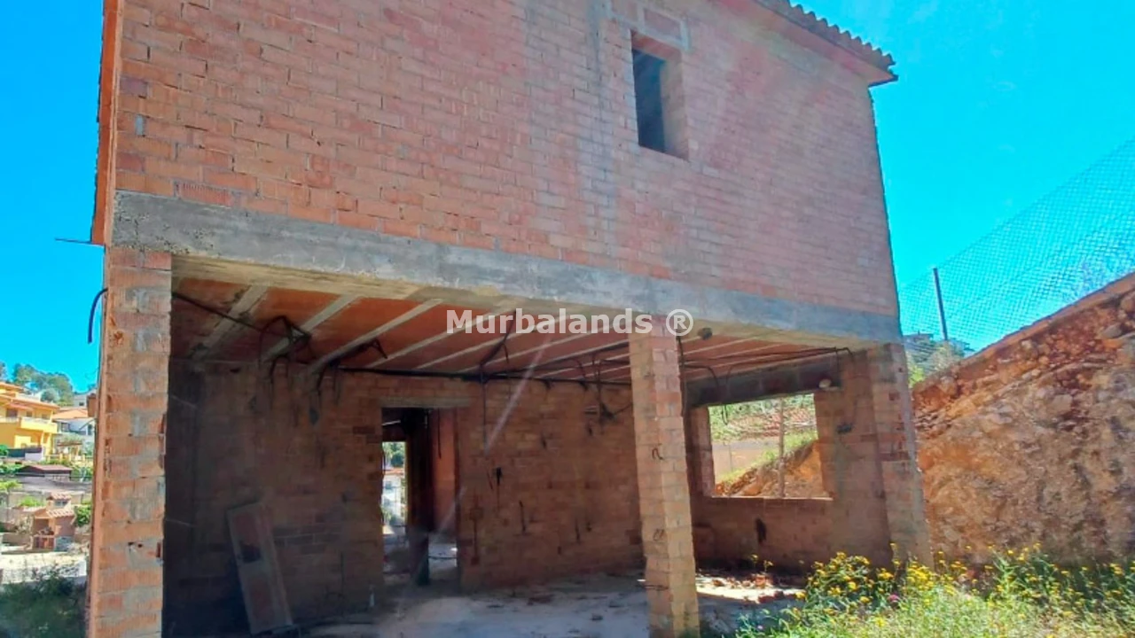 Foto de un terreno o una obra parada para mostrar en el detalle del inmueble
