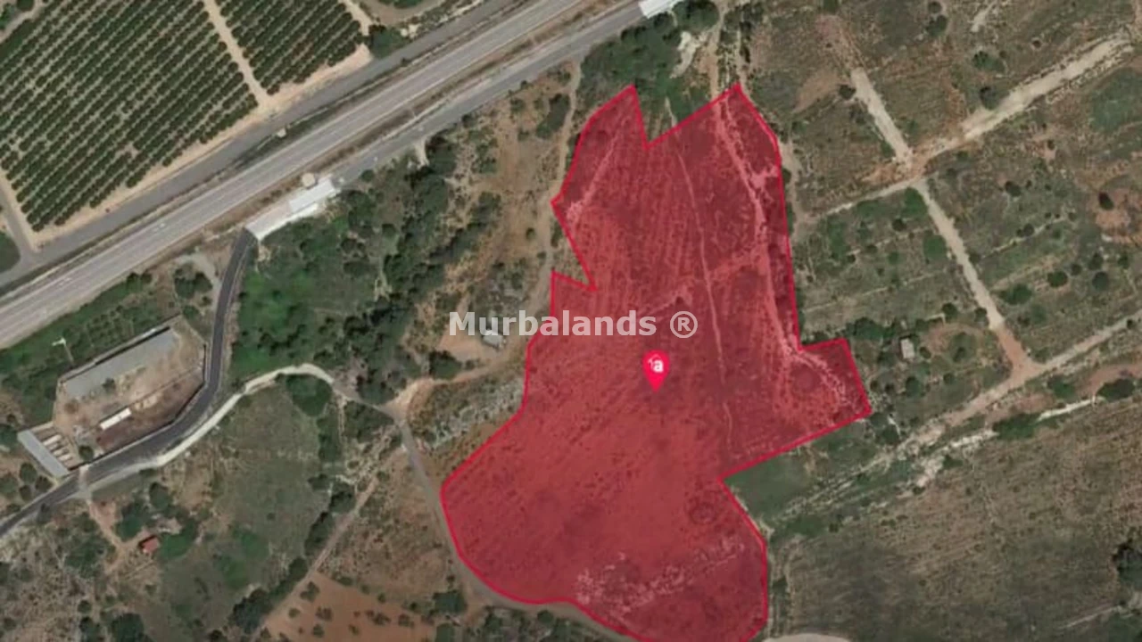 Foto de un terreno o una obra parada para mostrar en el detalle del inmueble