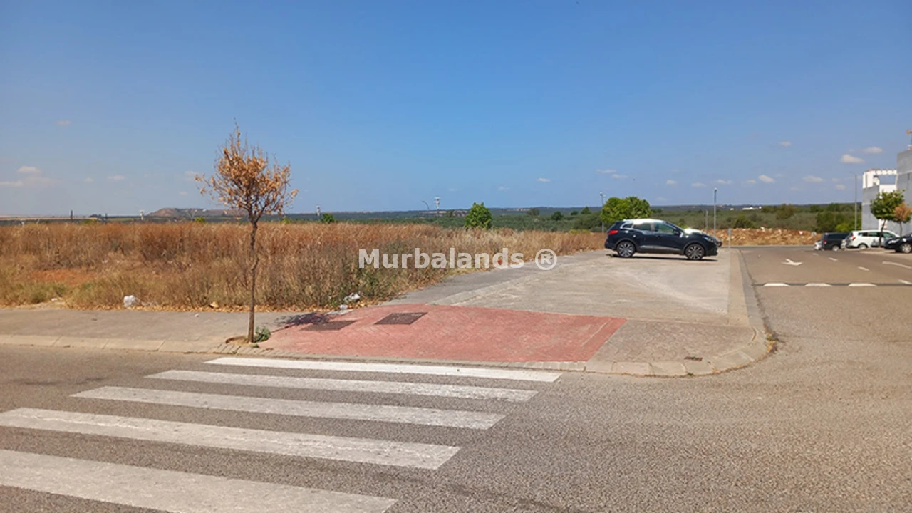 Foto de un terreno o una obra parada para mostrar en el detalle del inmueble