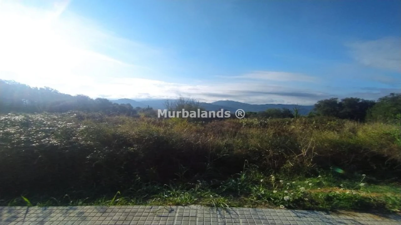 Foto de un terreno o una obra parada para mostrar en el detalle del inmueble