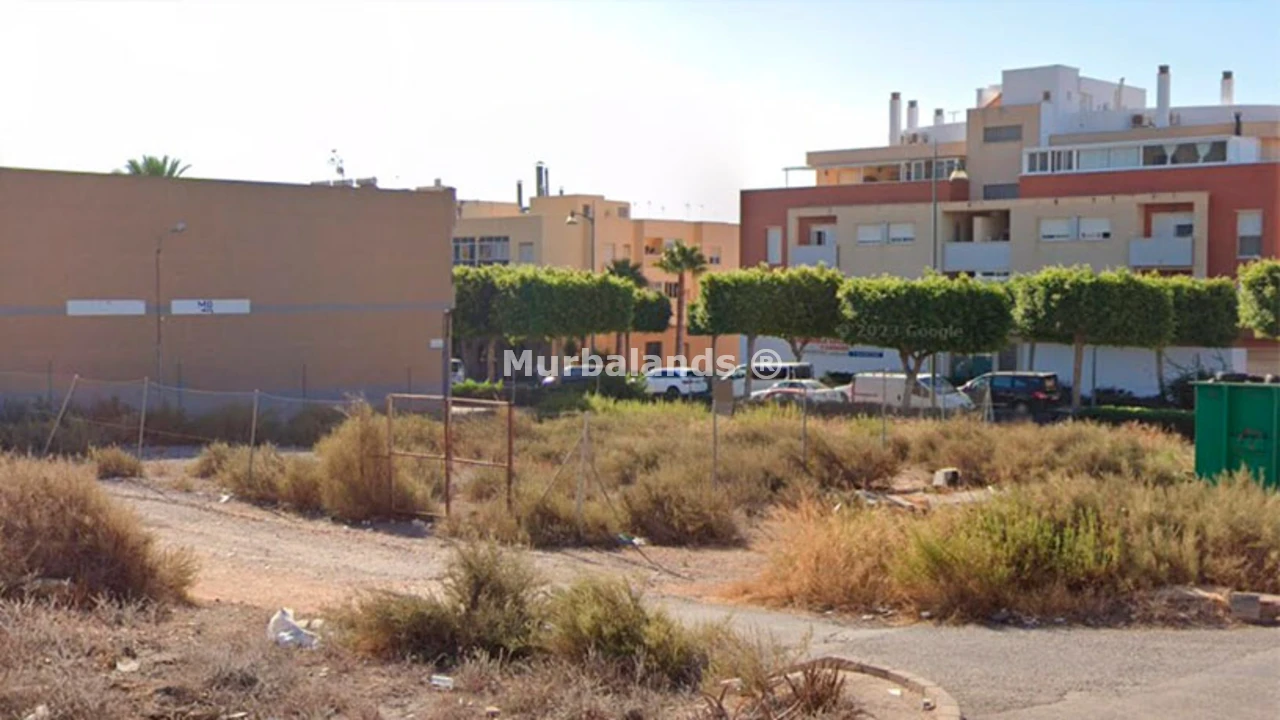 Foto de un terreno o una obra parada para mostrar en el detalle del inmueble
