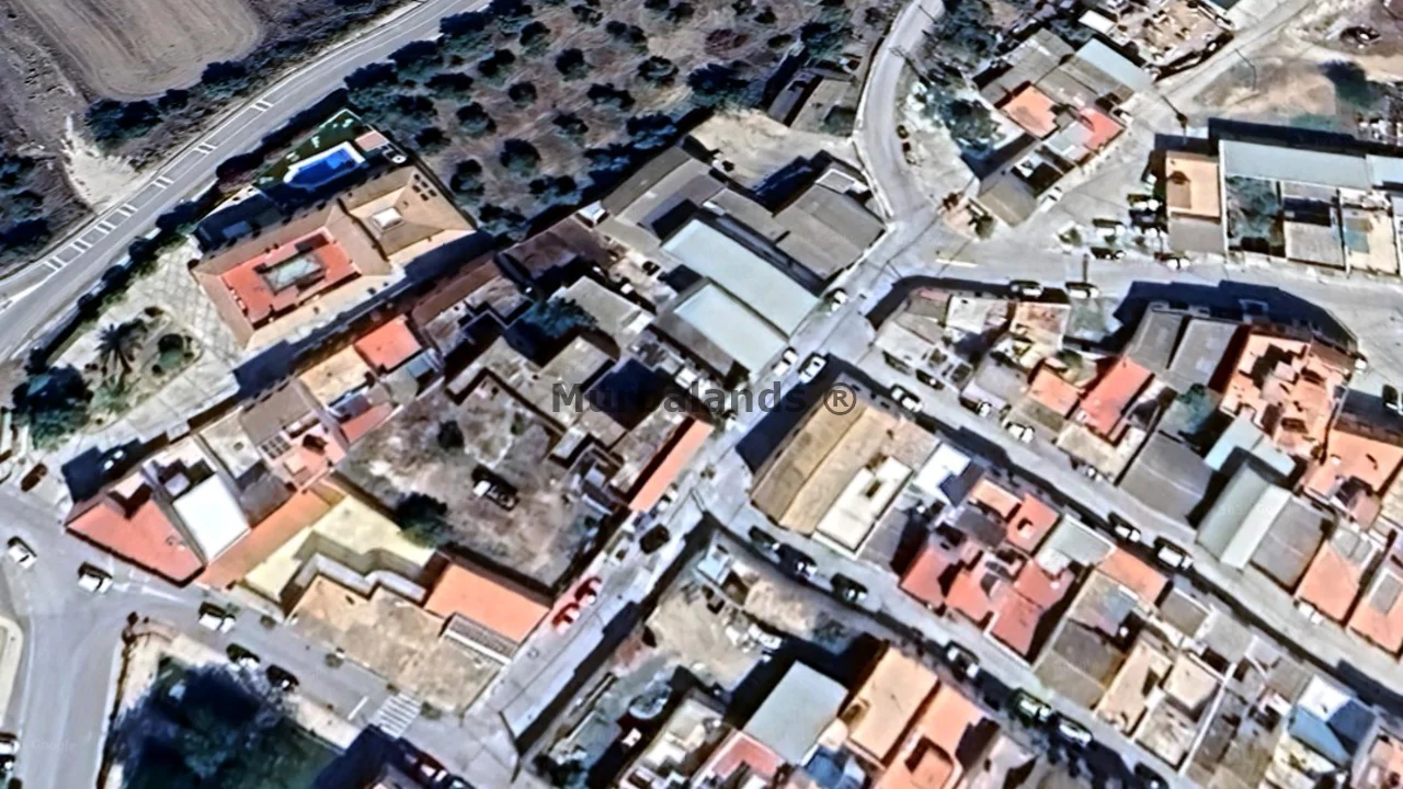 Foto de un terreno o una obra parada para mostrar en el detalle del inmueble