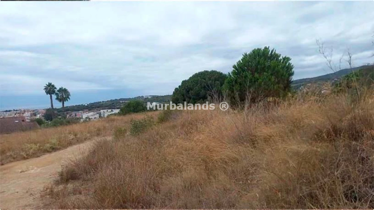Foto de un terreno o una obra parada para mostrar en el detalle del inmueble