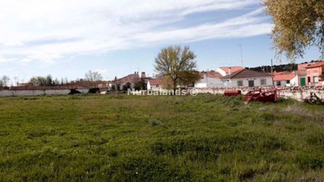 Foto de un terreno o una obra parada para mostrar en el detalle del inmueble