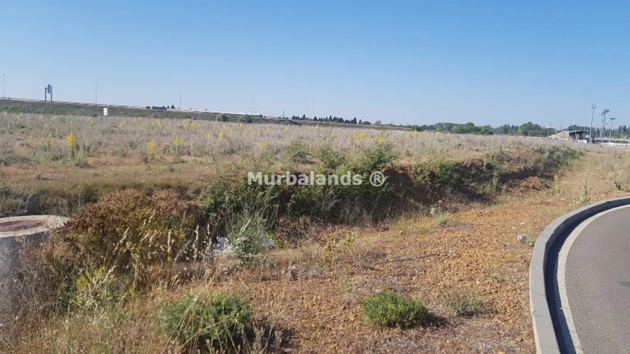 Foto de un terreno o una obra parada para mostrar en el detalle del inmueble