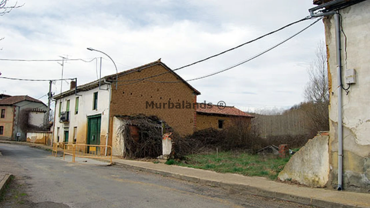 Foto de un terreno o una obra parada para mostrar en el detalle del inmueble