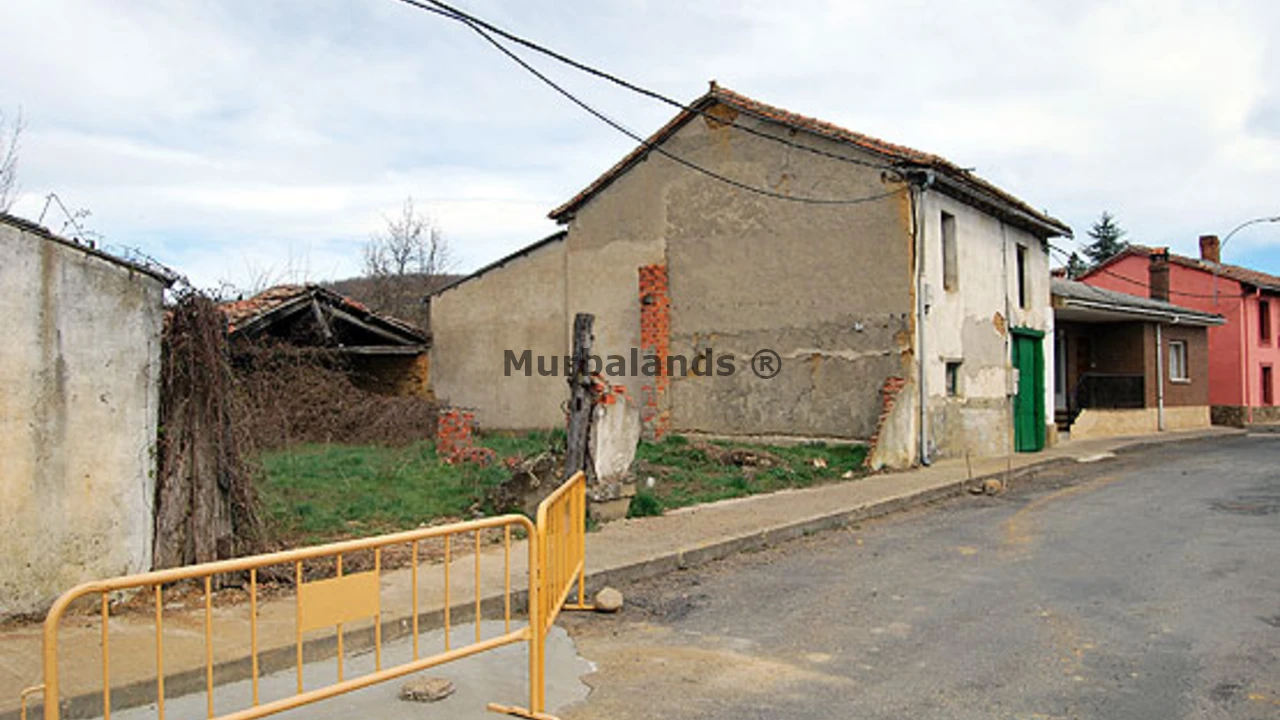 Foto de un terreno o una obra parada para mostrar en el detalle del inmueble