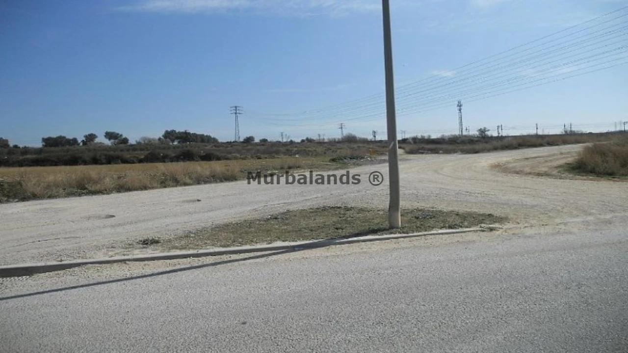 Foto de un terreno o una obra parada para mostrar en el detalle del inmueble