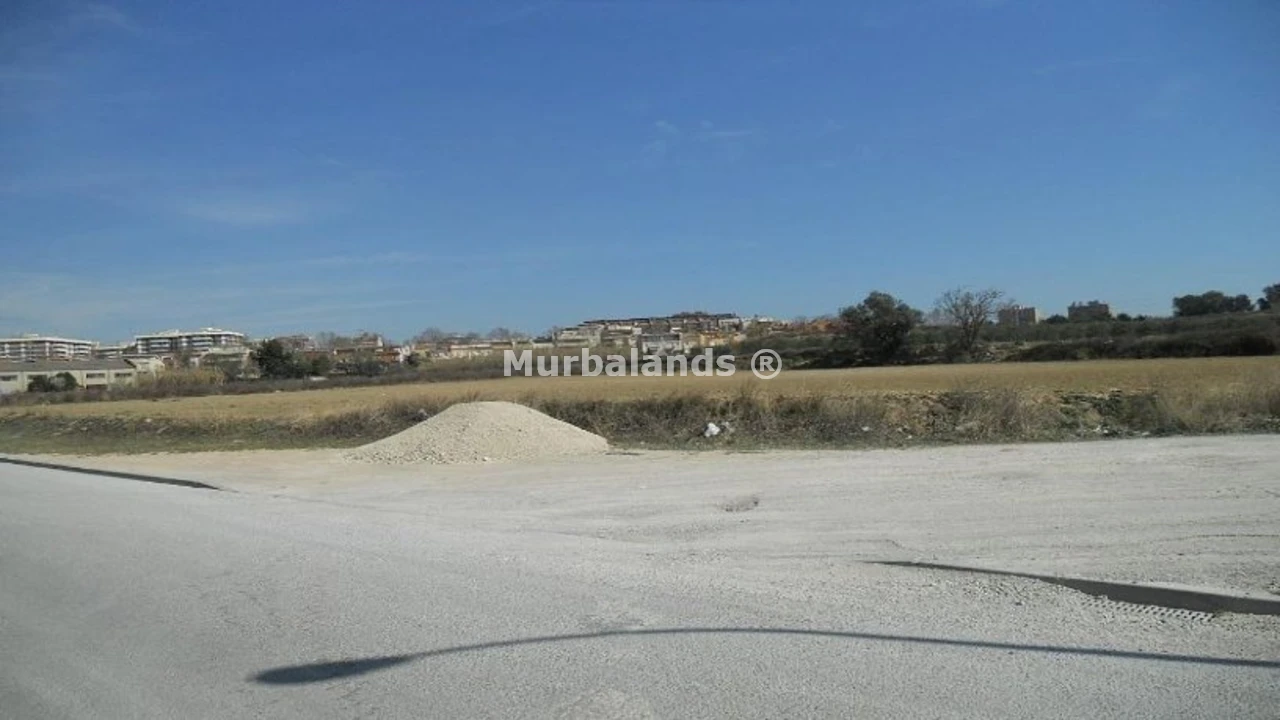 Foto de un terreno o una obra parada para mostrar en el detalle del inmueble