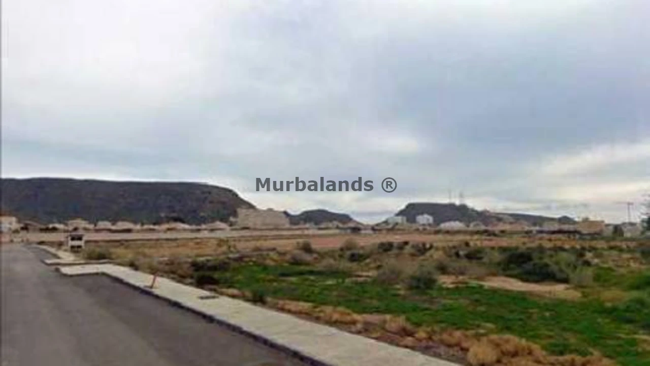Foto de un terreno o una obra parada para mostrar en el detalle del inmueble