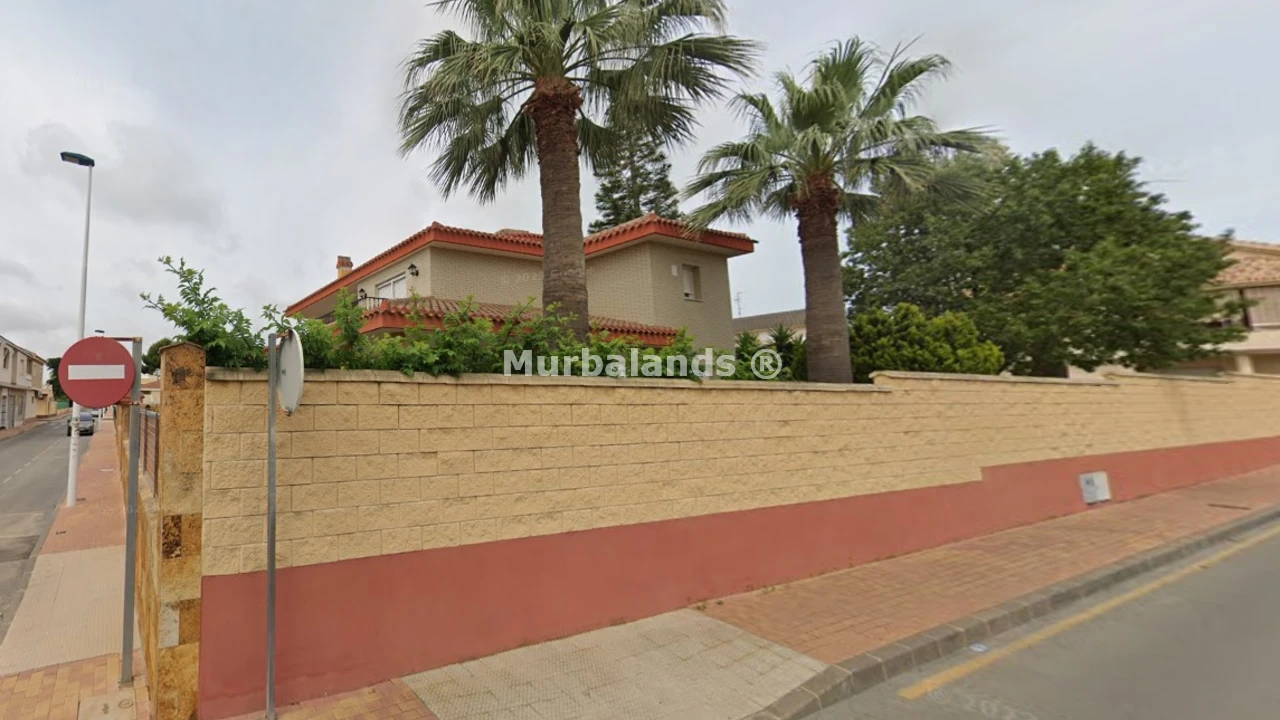 Foto de un terreno o una obra parada para mostrar en el detalle del inmueble