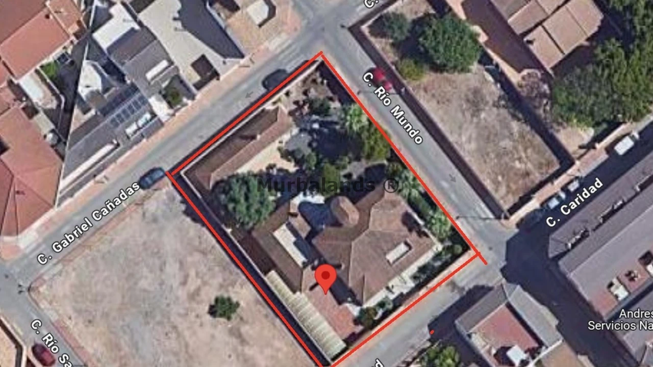 Foto de un terreno o una obra parada para mostrar en el detalle del inmueble