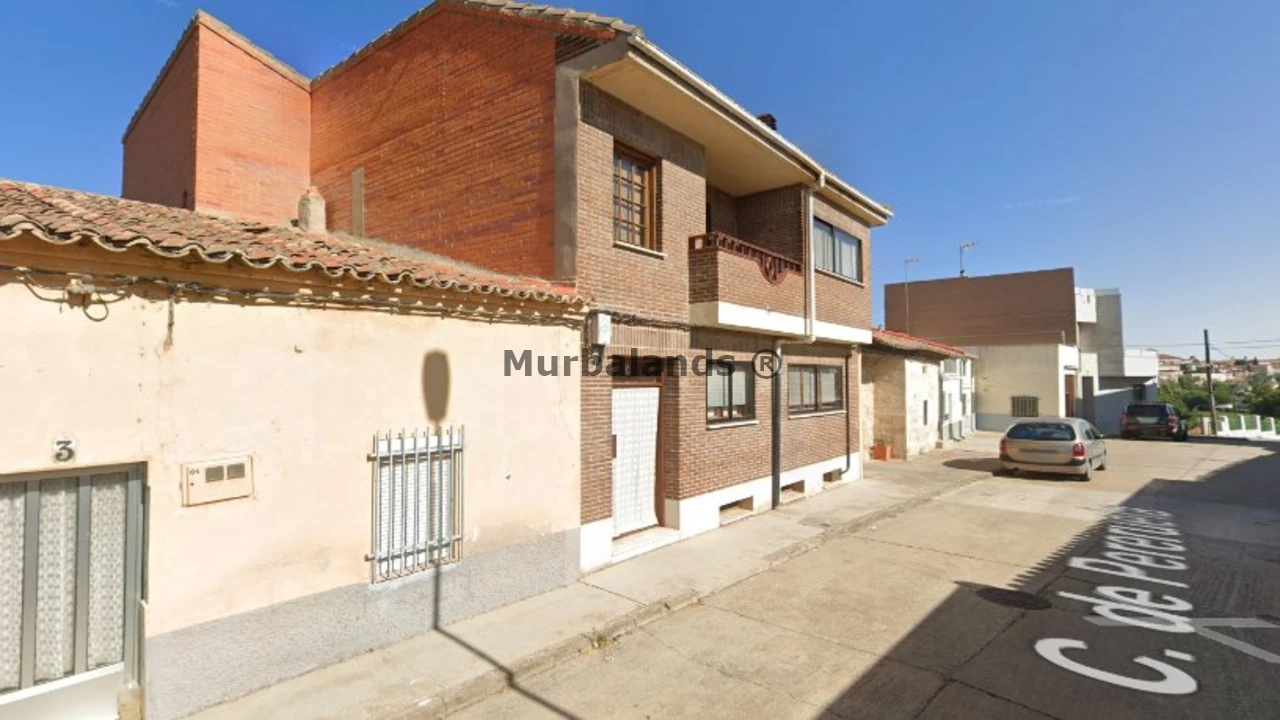 Foto de un terreno o una obra parada para mostrar en el detalle del inmueble