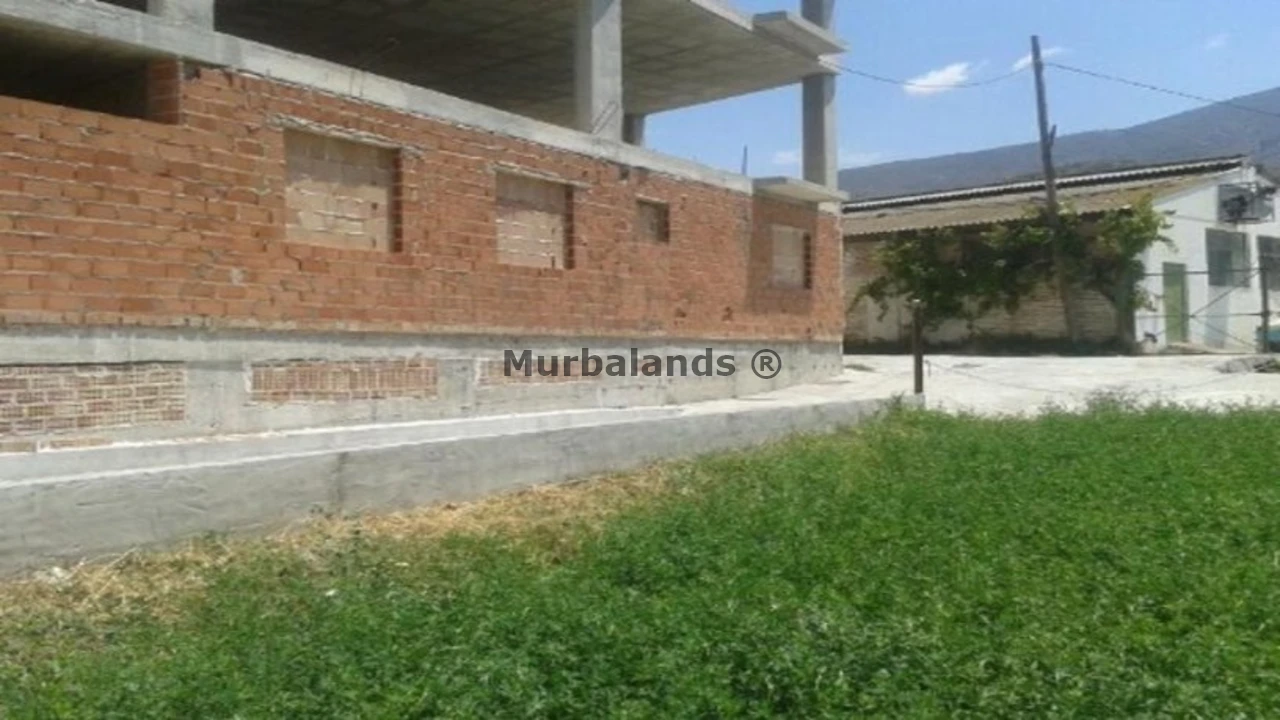 Foto de un terreno o una obra parada para mostrar en el detalle del inmueble